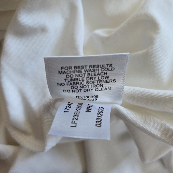 New Peter Millar Women's White Lunar Performance UPF 50+ T-Shirt NWT Small - Picture 11 of 11